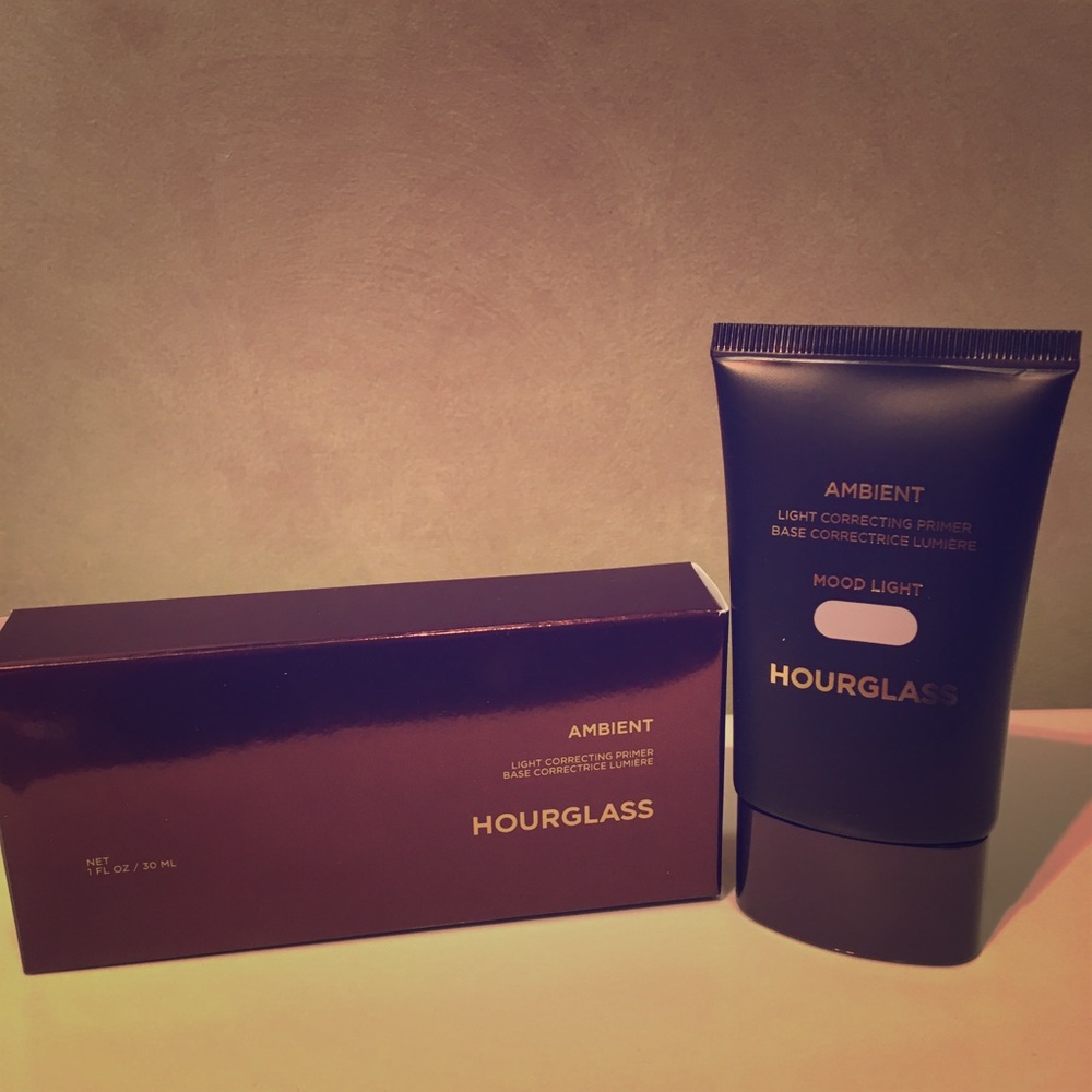 HOURGLASS AMBIENT LIGHT CORRECTING PRIMER